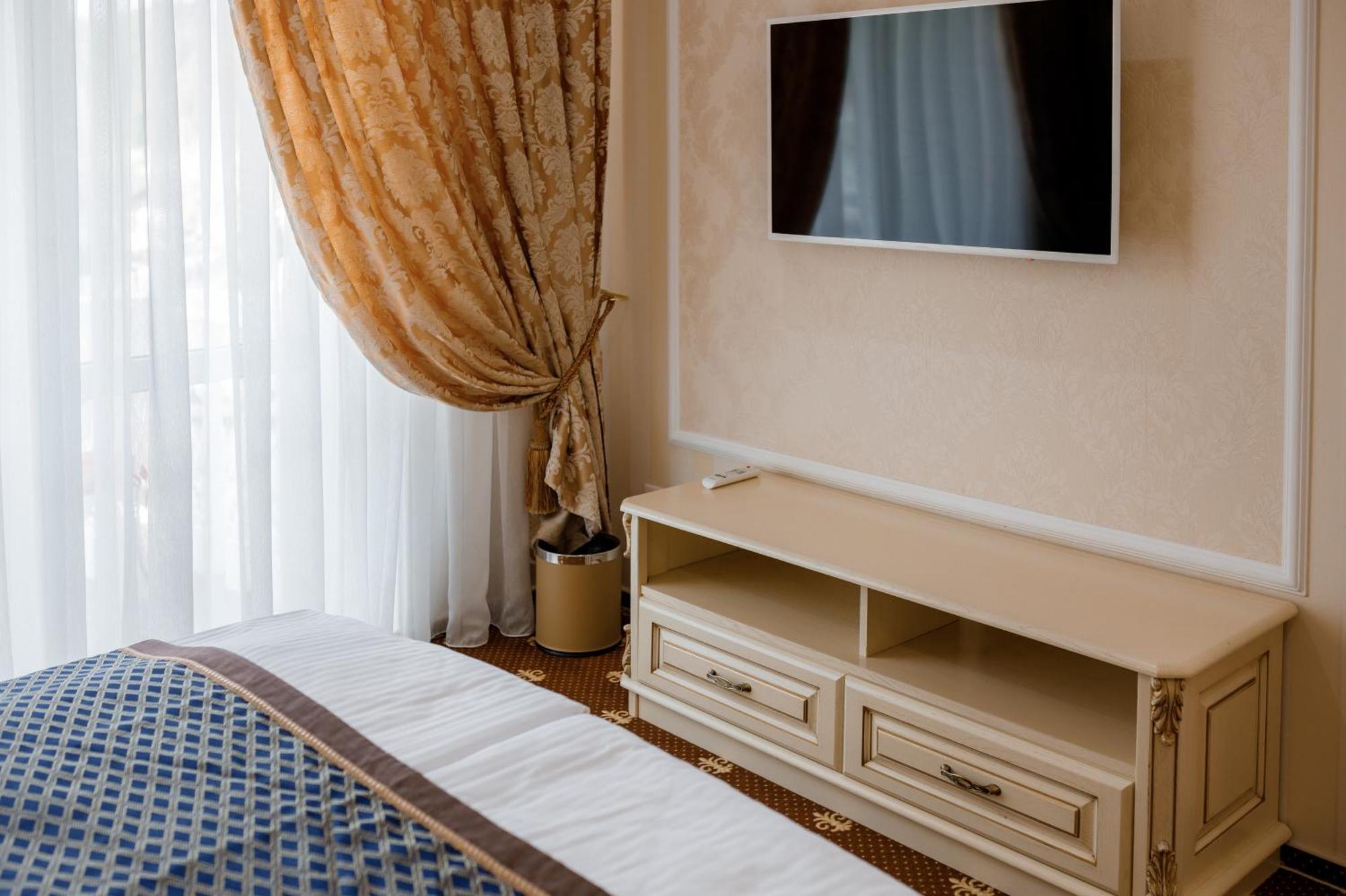 Chevalier Hotel & Spa Bukovel Bagian luar foto