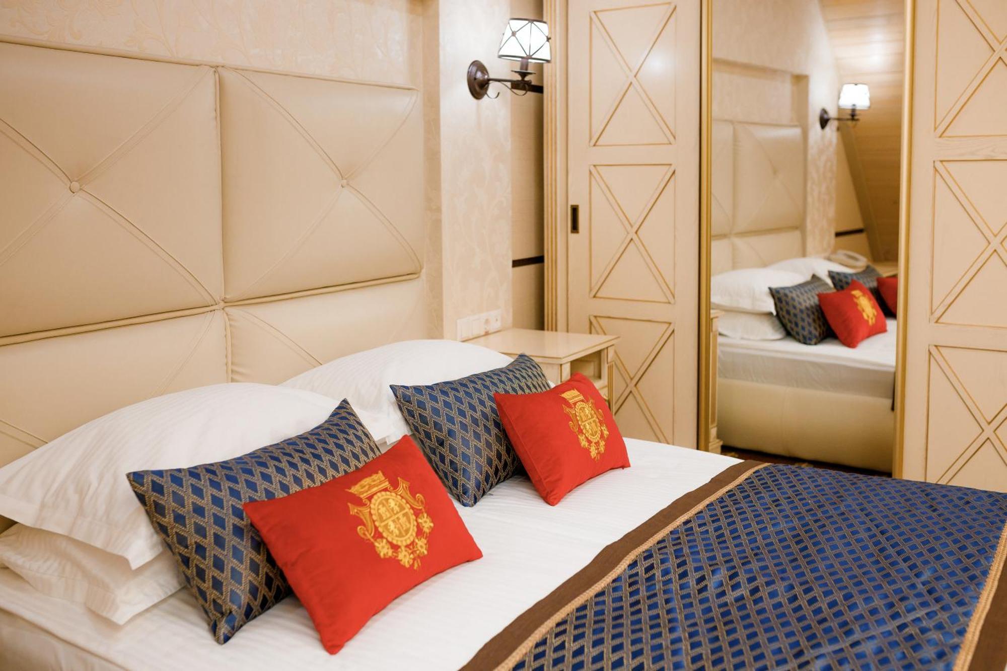 Chevalier Hotel & Spa Bukovel Bagian luar foto