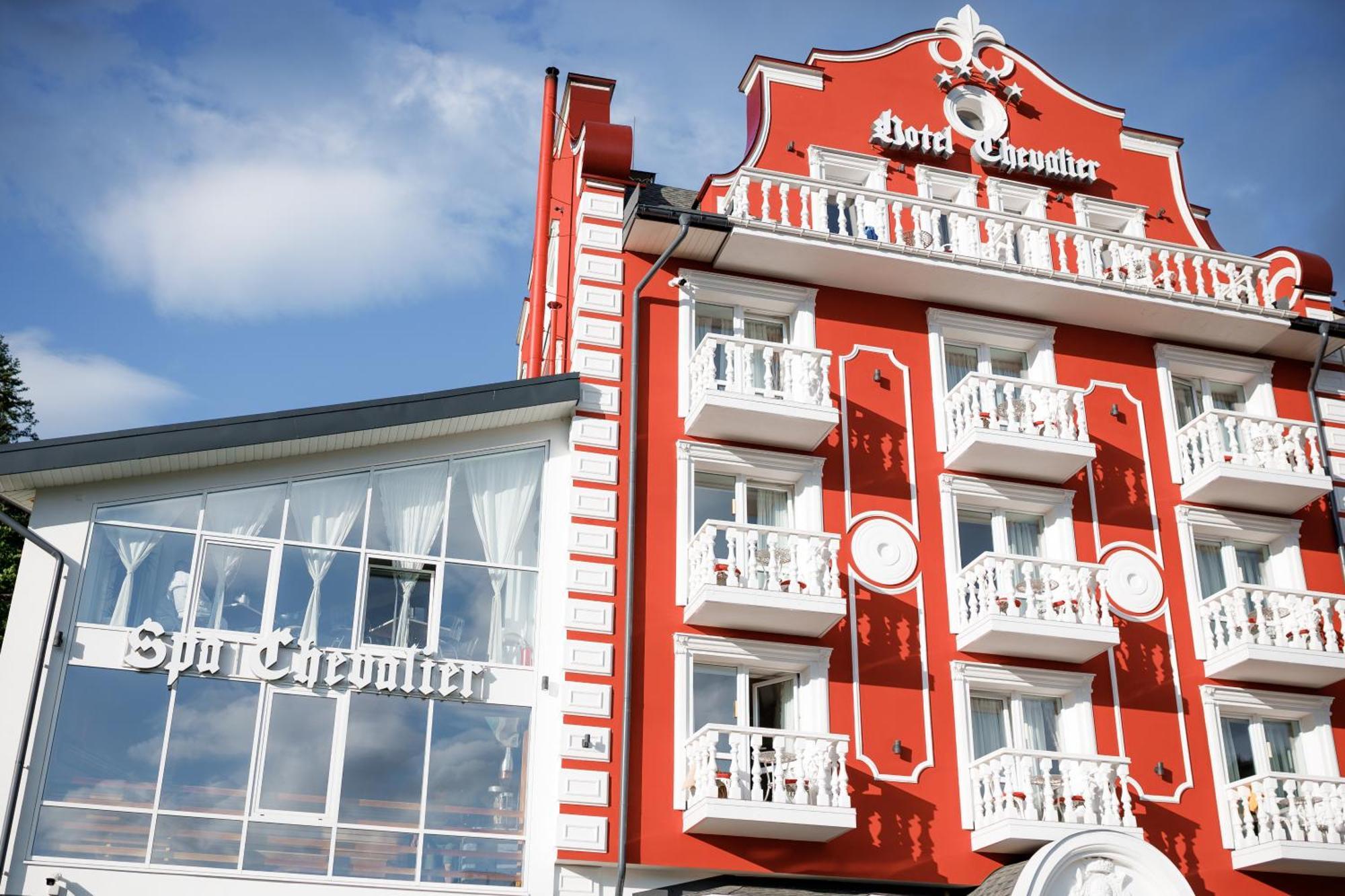 Chevalier Hotel & Spa Bukovel Bagian luar foto
